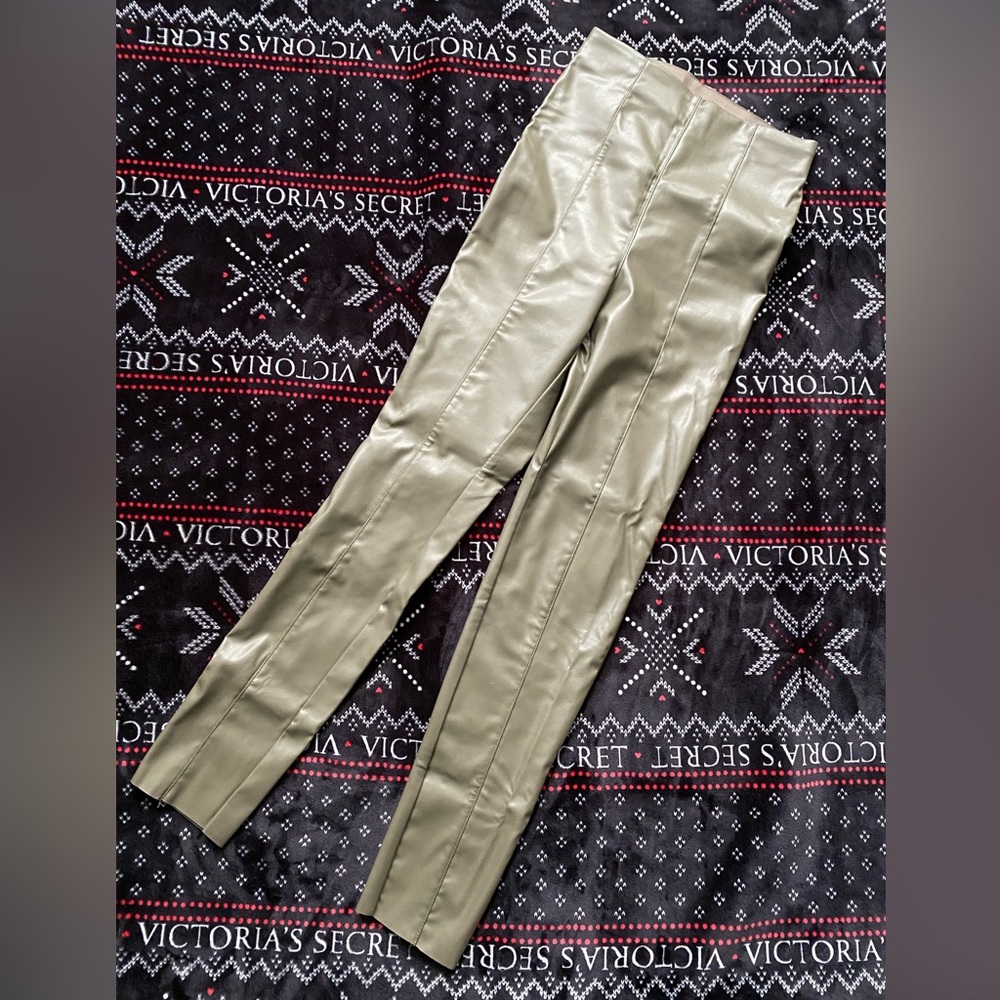 HM Faux  leather olive green leggings/skinny pants size S